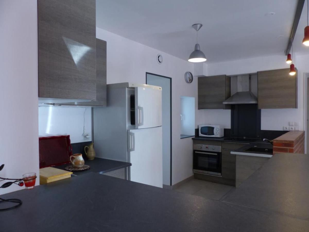 Maison Renovee Avec Cour Privee, Proche De Gannat, 3 Chambres, Animaux Acceptes, Equipements Modernes. - Fr-1-489-37 Poezat Eksteriør bilde